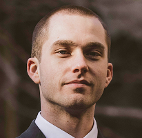 Thomas Whitfield – specjalista ds. handlu i ekspert rynku kryptowalut